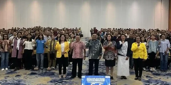 UT Kupang Gelar Seminar Akademik Bertema Generasi Emas Flobamorata Jelang Wisuda Periode I Tahun 2026