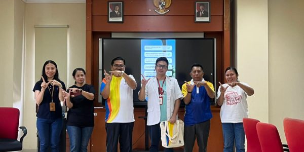 UT Kupang Gelar Donor Darah Bersama PMI Kota Kupang, Libatkan Mahasiswa dan Masyarakat