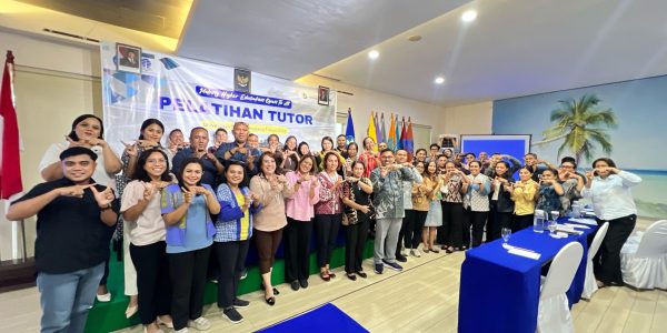 Pelatihan Tutor UT Kupang Tingkatkan Kompetensi Pengajar dalam Sistem Pendidikan Jarak Jauh