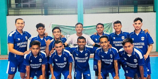 TIM FUTSAL MAHASISWA UT KUPANG MELAJU HINGGA BABAK 8 BESAR ROAD TO POLTEKES CUP 2026
