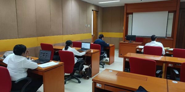 UT KUPANG FASILITASI SEMINAR PROPOSAL PROGRAM MAGISTER PENDIDIKAN DASAR MELALUI BTR 1