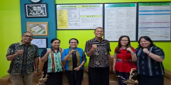 UT KUPANG JAJAKI KERJA SAMA DENGAN SMAK GIOVANNI KUPANG