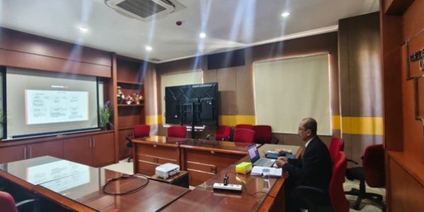 UT KUPANG GELAR UJIAN SIDANG BTR 2, PERKUAT KOMPETENSI AKADEMIK MAHASISWA MAGISTER
